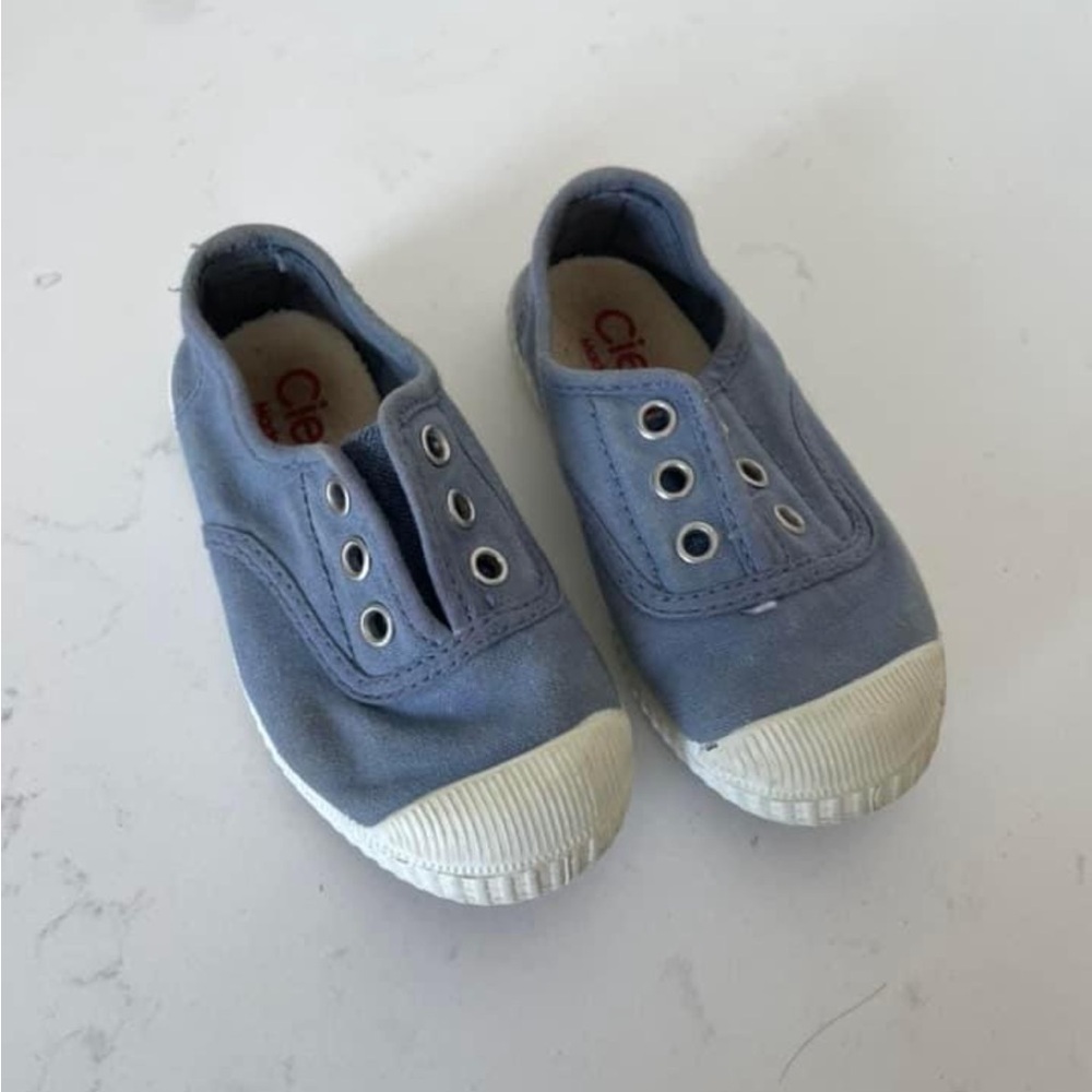 Cienta shoes